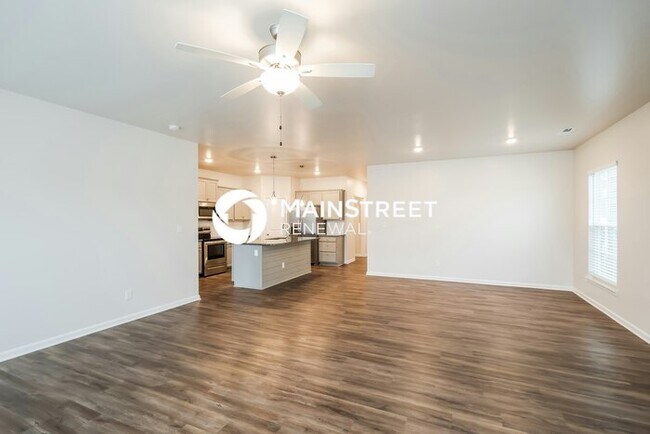 Photo - 3 Bedroom Pet-Friendly Home in LOUISVILLE, KY with Main Street Renewal