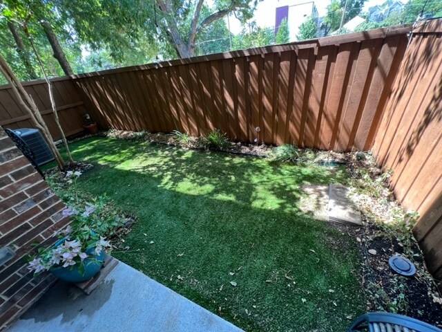 Photo - 2211 Eriksson Ln