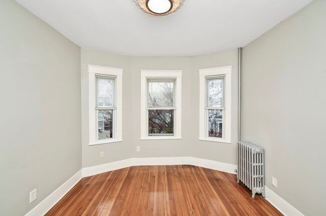 Building Photo - 6 Coleman St Unit 2
