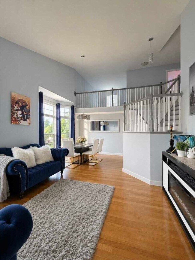 Photo - 339 Wedgewood Cir