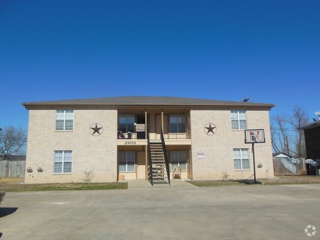 Building Photo - 2909 Cantabrian Dr Rental