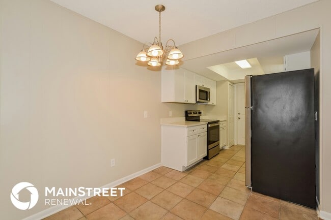 Photo - 1021 Giovanni St