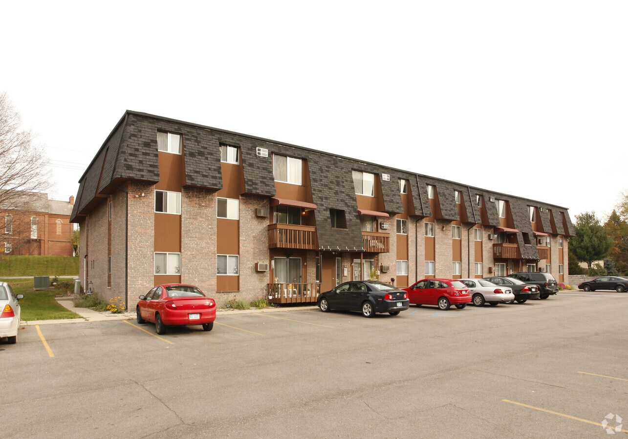 Riverview Apartments - Riverview Apartments