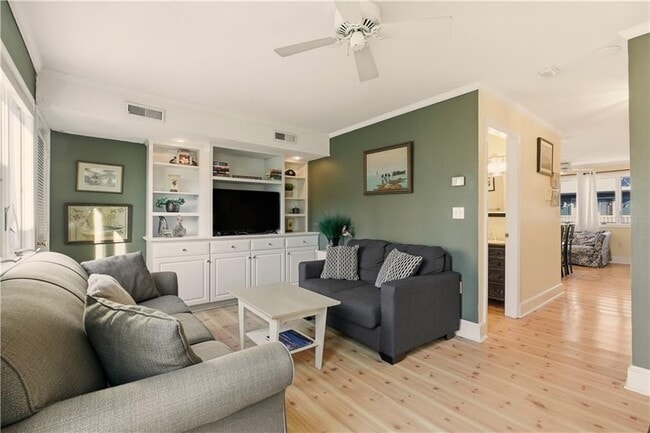 Photo - 216 Goddard Row