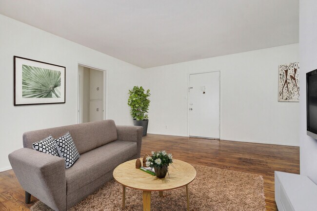 Photo - Fulton Apartments