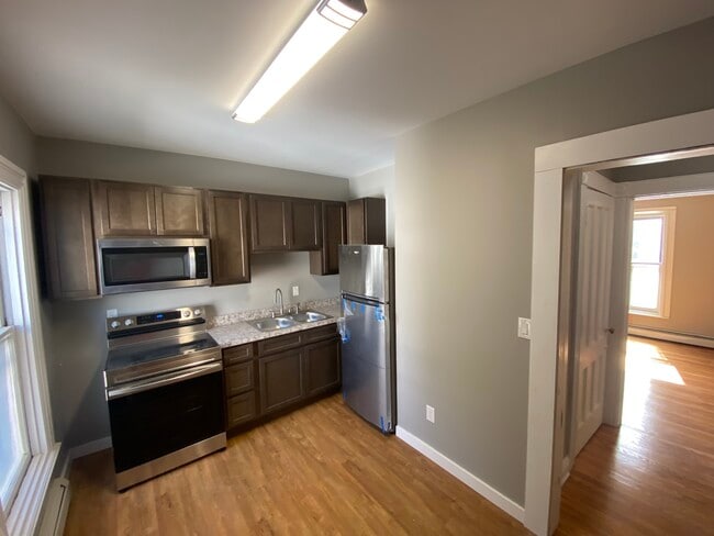 Photo - 415 Rutger St