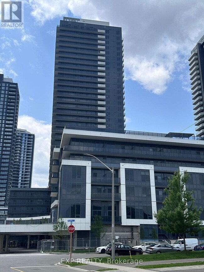 Photo - 5105 Hurontario St Unit 628