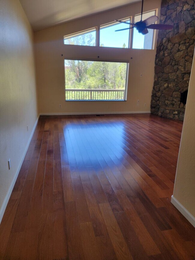 Photo - 255 Canyon Dr