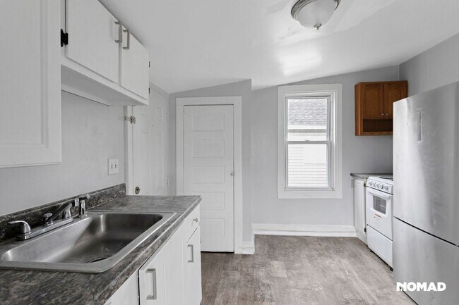 Photo - Charming 1BR Duplex in Salem