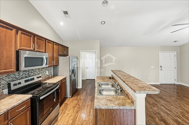 Photo - 298 Willow Point Cir