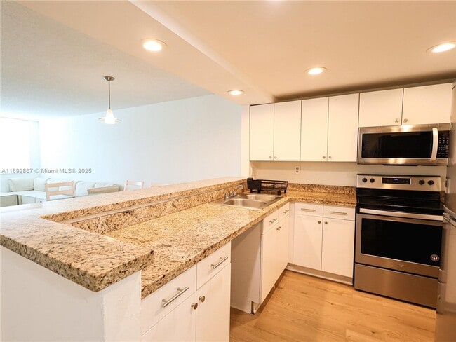 Photo - 9125 SW 77th Ave Unit 202