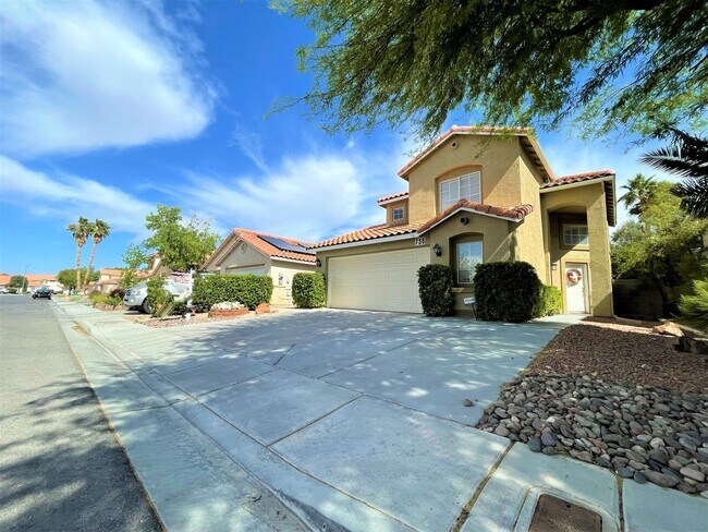 Photo - 736 Roddenberry Ave