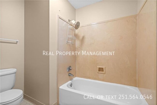 Photo - 2004 Pine Needle Dr E