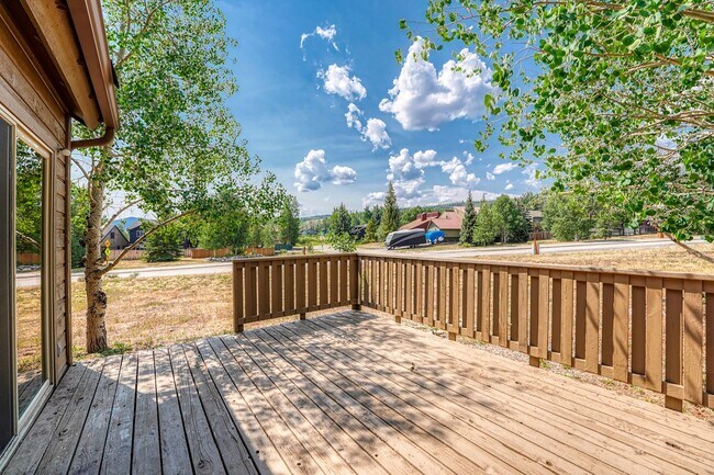 Photo - 305 N Chipmunk Cir