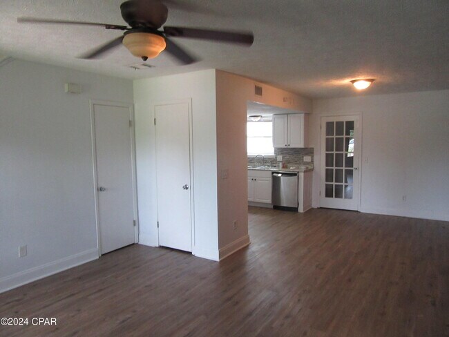 Photo - 3126 E Baldwin Rd