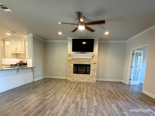 Photo - Modern 3-Bedroom Home with Office in The Greenways