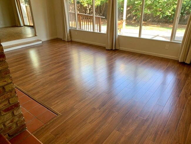 Photo - Spacious house with hardwood, handicap ramps, pet friendly, large garden with fruit trees