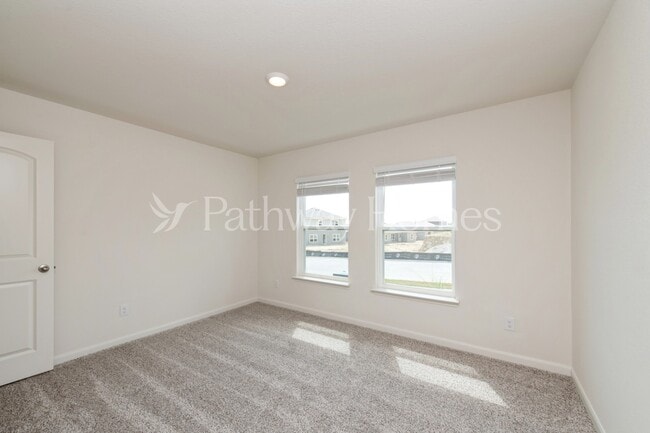 Photo - 905 Resting Elk St