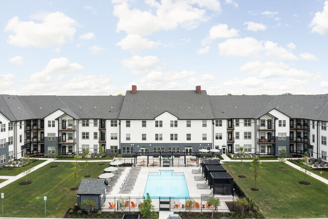 The Carlyle at Chatham Hills - The Carlyle at Chatham Hills Apartments