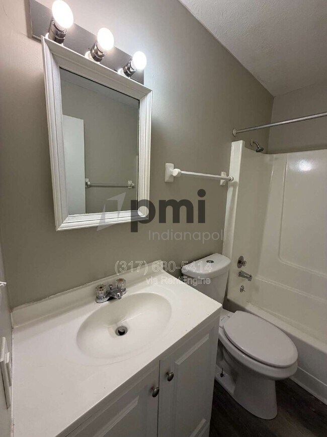 Photo - 828 Whitethorne Ave Unidad 828 D