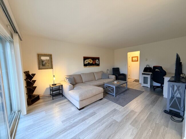Photo - 2308 Schader Dr Unit 204