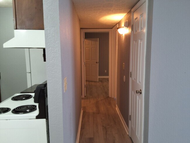 Photo - Comfy 2 Bedroom, 1 Bath Apartment located in Radcliff Unit 6