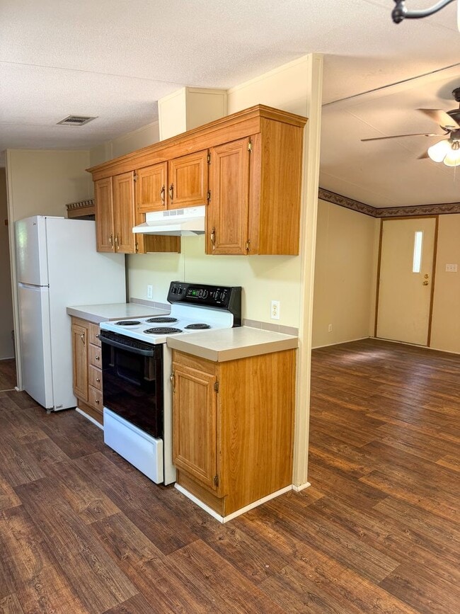 Photo - 6010 Robin Rd