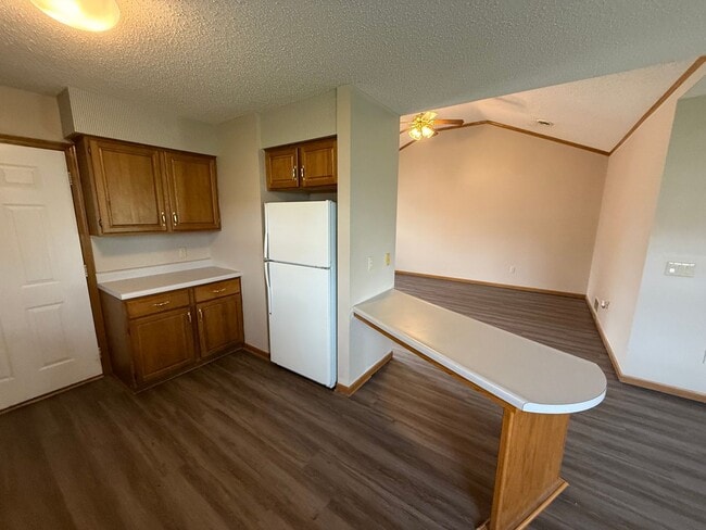 Photo - 606-606 Tamerisk Dr Unit 604