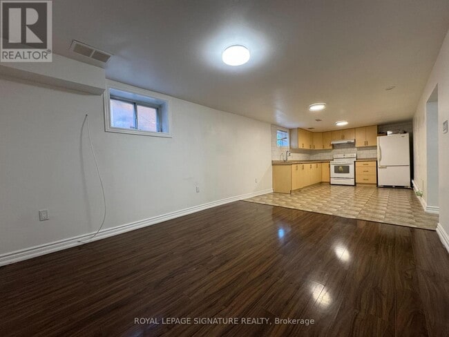Photo - 130 Budea Crescent