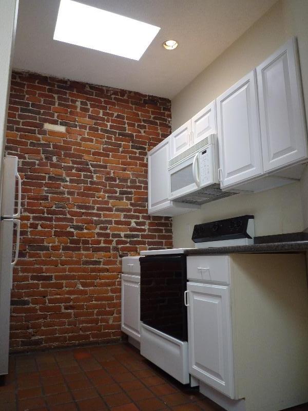 Building Photo - 61 St Germain St Unit 30 1