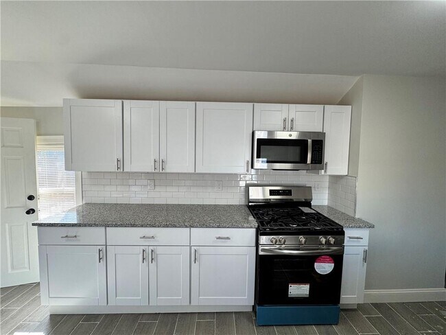Photo - 71 E George St Apartment Unit 3