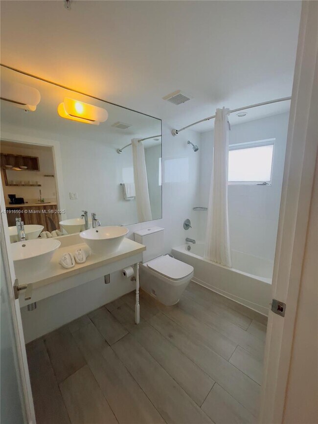 Photo - 8320 Harding Ave Unit 606