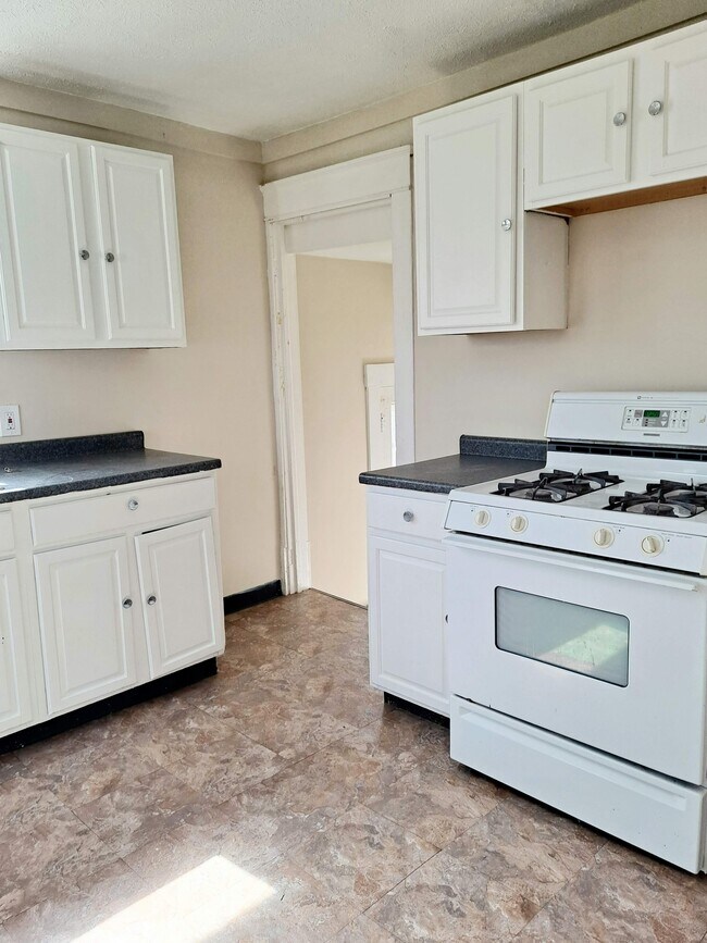 Photo - 2157 10th St SW