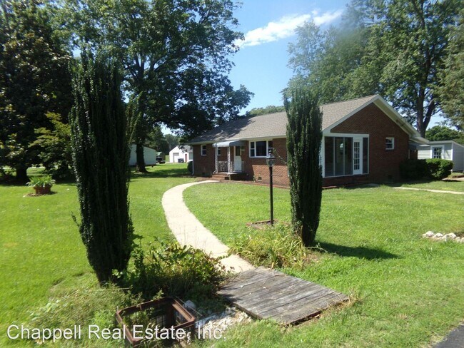 Photo - 3 br, 1 bath House - 4006 Jefferson Park Road