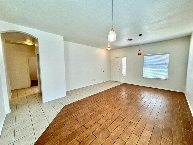 Photo - 44038 Granite Dr