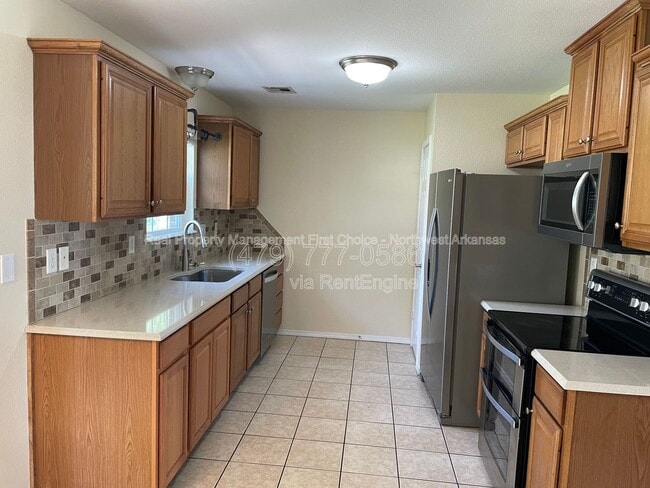 Photo - 511 Brookfield Dr