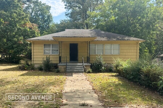 Building Photo - 1613 Mann Dr Rental