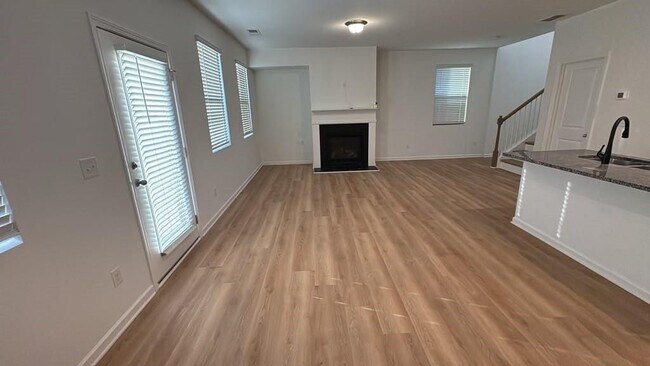 Photo - 5610 Flint Ln