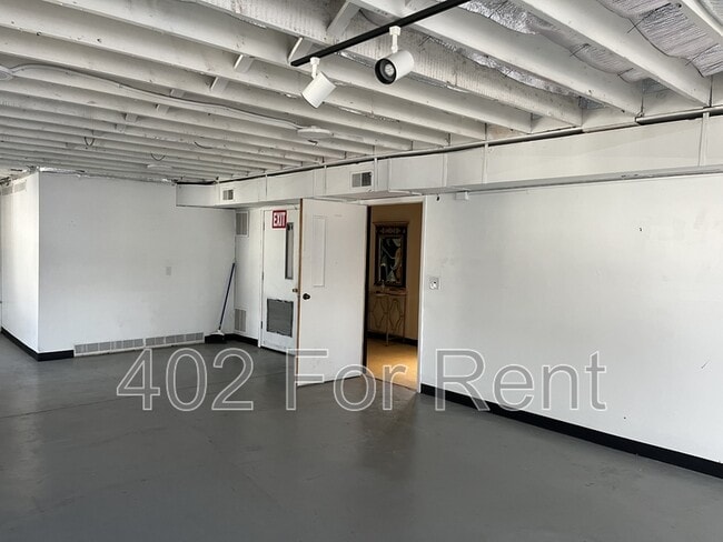 Photo - 5701 NW Radial Highway - White Wall