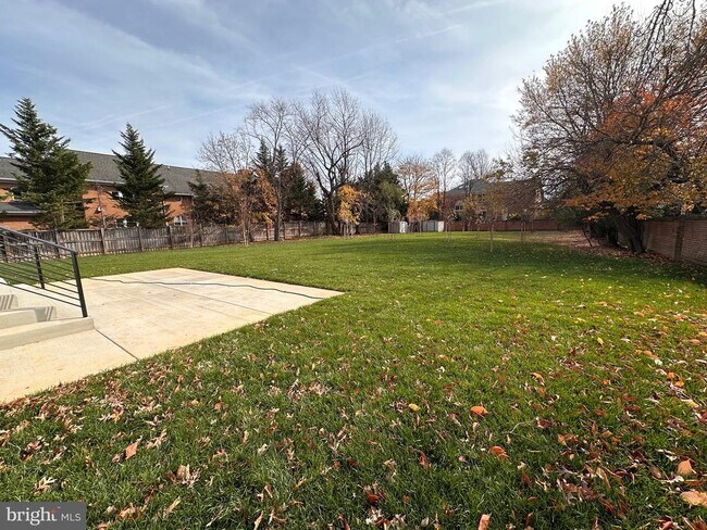 Photo - 2113 Chain Bridge Rd