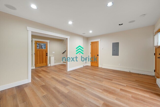 Photo - Stunning 2BR and 3BA single family with la...