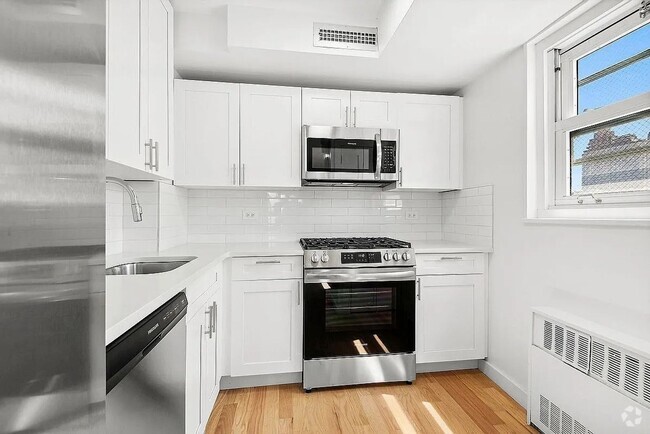 Building Photo - Gut Renovated 1 Bedroom 1 Bathroom  Available Unit 17j Rental