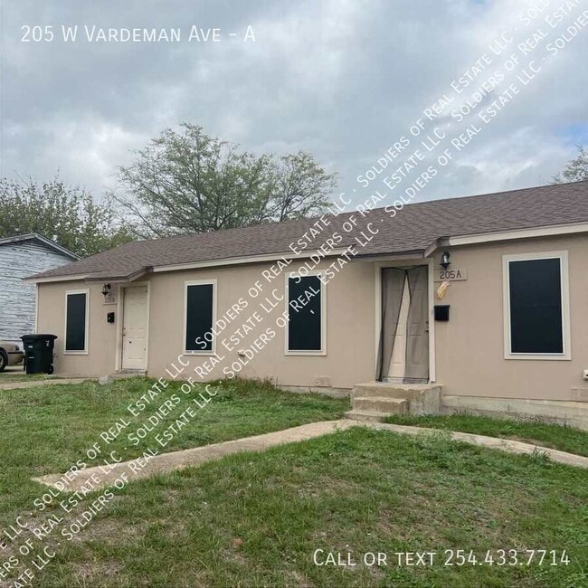 Building Photo - 205 W Vardeman Ave Unit A Rental