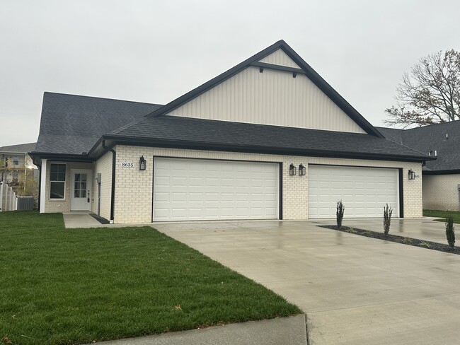 Photo - 8635 Pebble Creek Dr Townhome