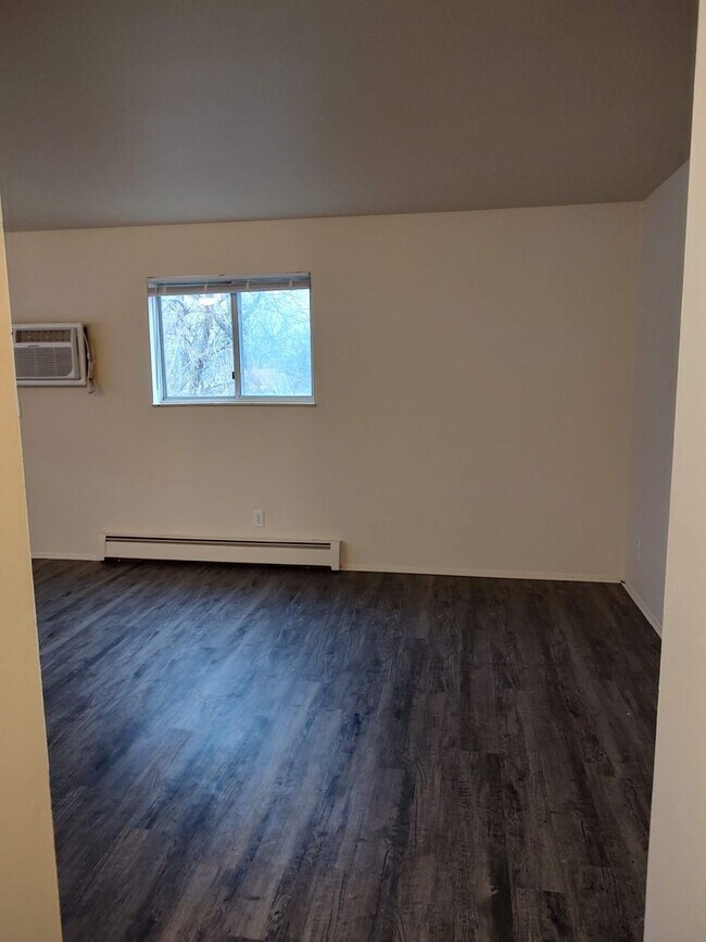 Eastknoll Apartments