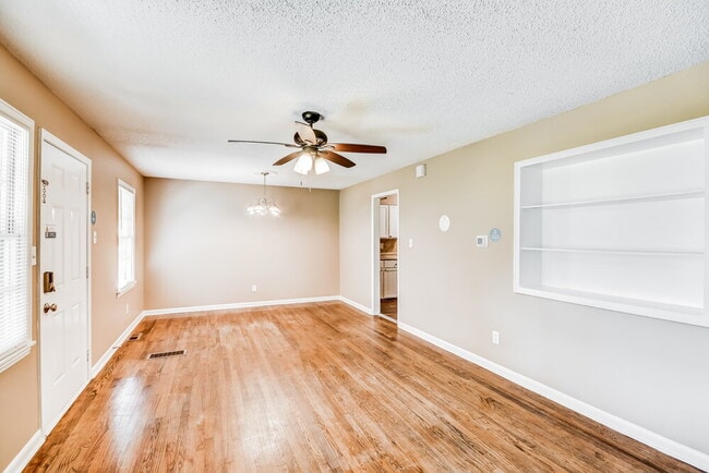 Photo - 111 Meadowood Ave