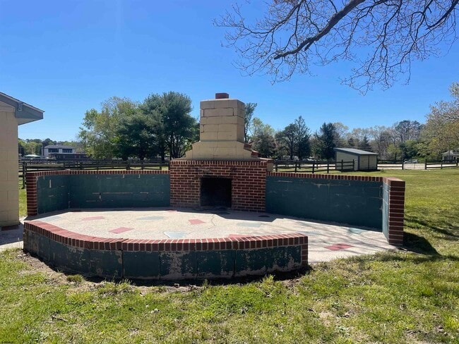 Photo - 202 Jefferson Ave