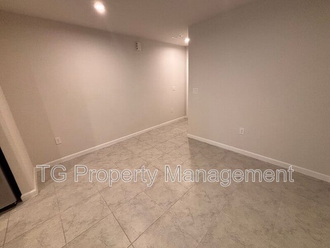 Photo - 2512 Sadler Trce Wy