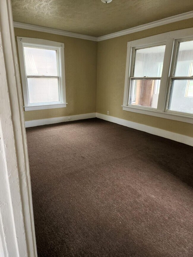 Photo - Newly remodeled 2 bedroom, 1.5 bathroom House