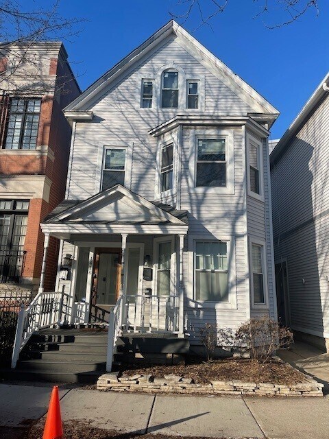 Building Photo - 1416 W Barry Ave Unit 2 Rental